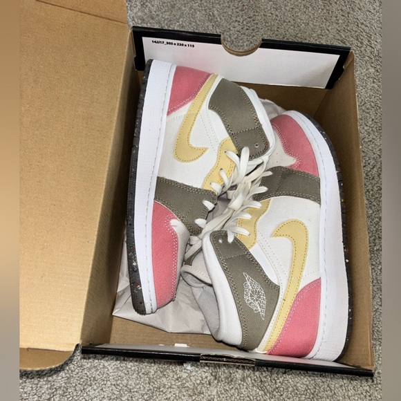 Jordan 1 Mid SE Flowerchid Pastel /Vivid Green/Blanc 6.5 Youth - Picture 7 of 9